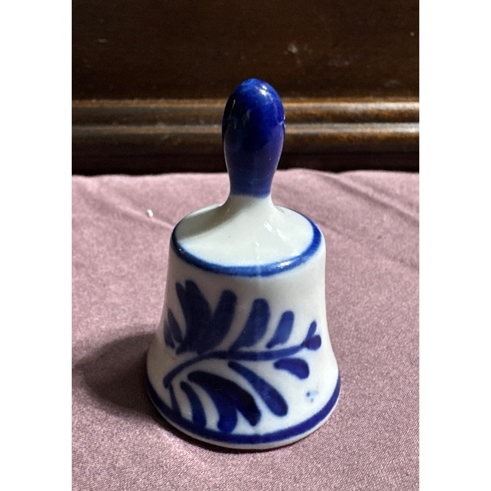 Hand Painted Delfts Blue and White Miniature Bell‎ 2.75" High Windmill Vintage - Picture 2 of 6